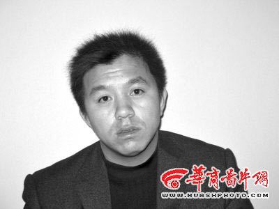 陕西十余男子抢亲续：新娘被救时没有一丝惊喜